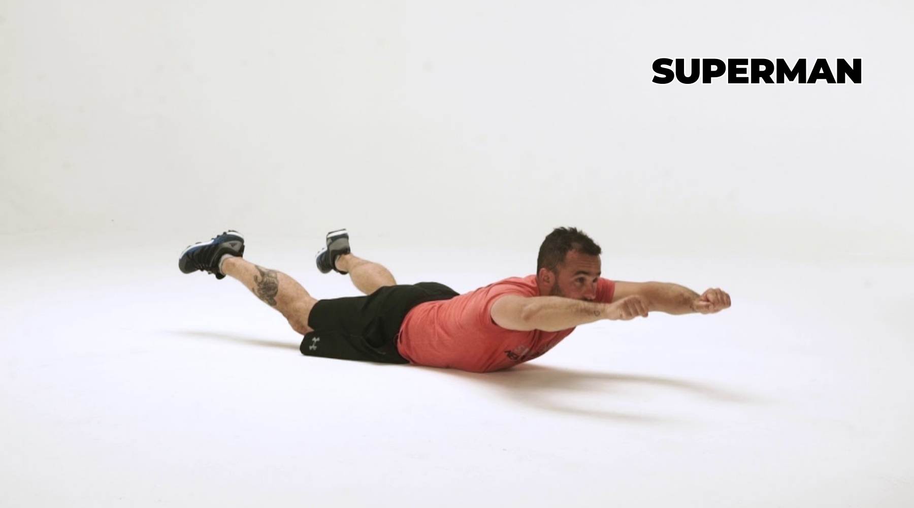 Bài tập lưng dưới tại phòng gym cho nam