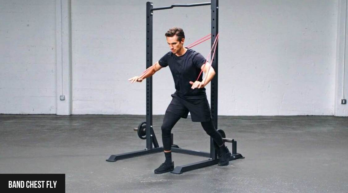 Band chest fly với lực nhẹ