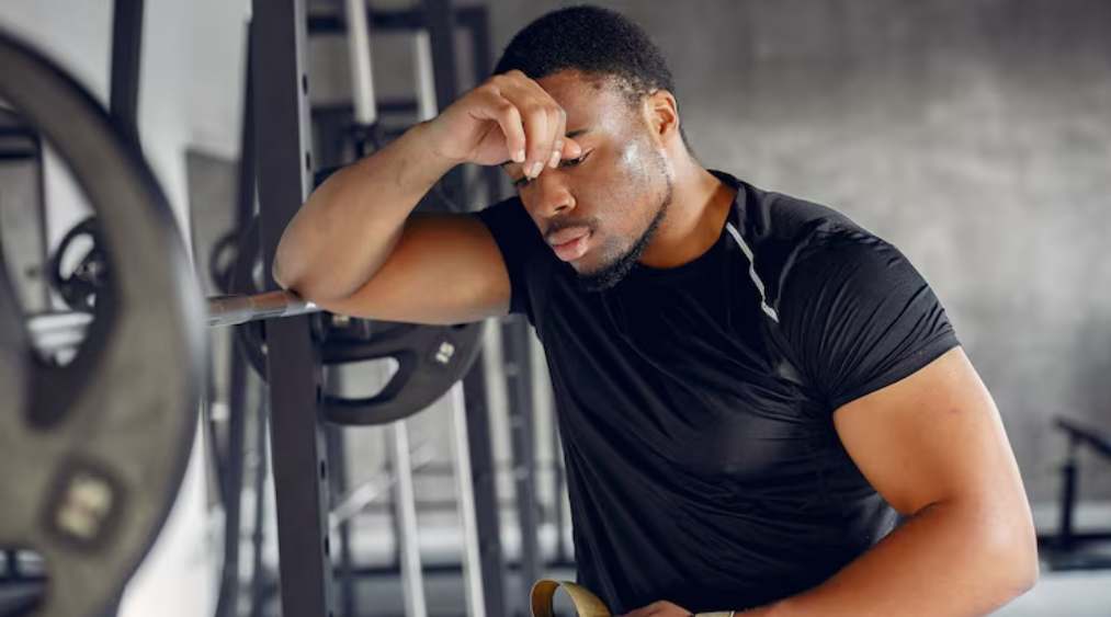 có nên ăn trước khi tập gym